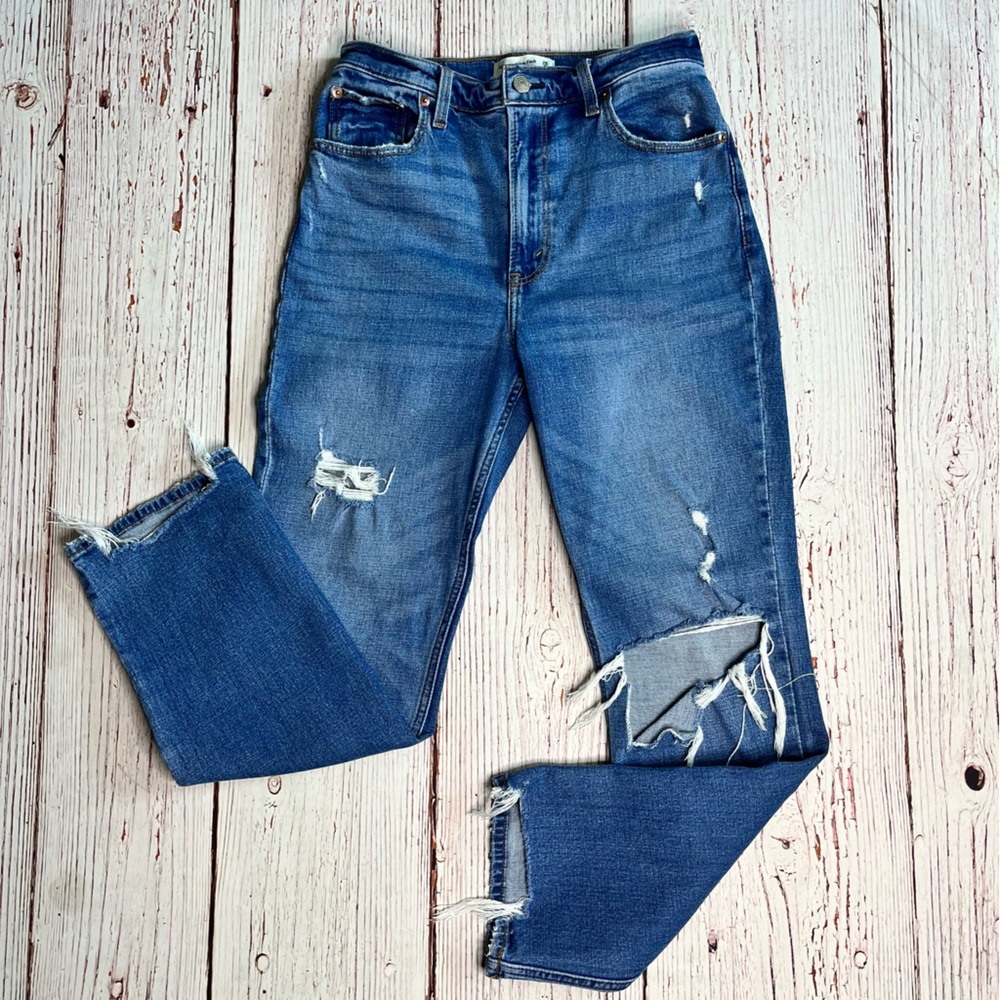 Abercrombie & Fitch The Ankle Straight Ultra High Rise Jean